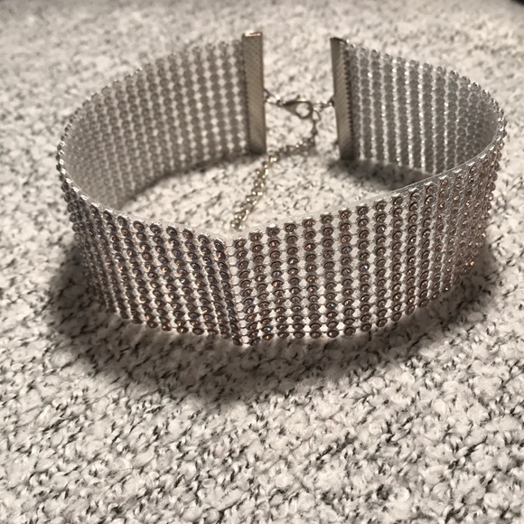 Jewelry - Silver rhinestone choker (Final Price)